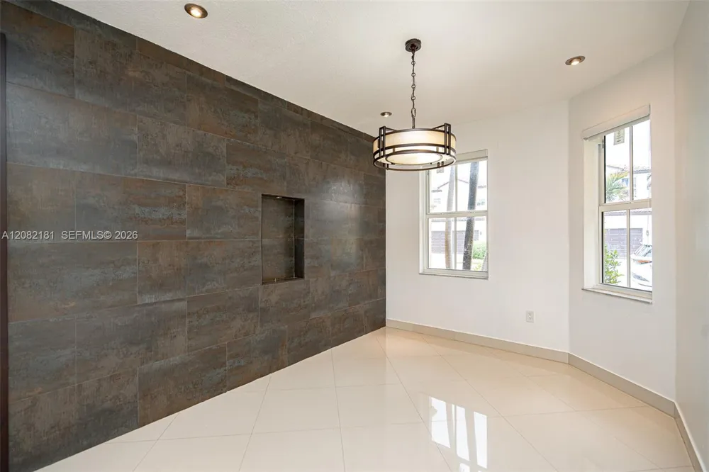 7670 NW 113th Path Doral, FL 33178