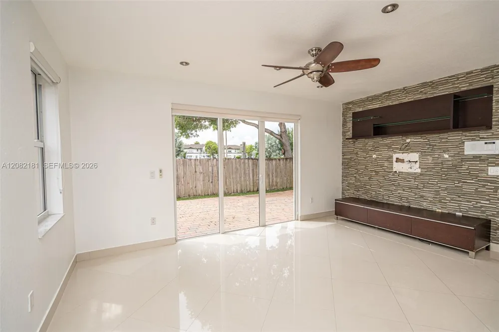 7670 NW 113th Path Doral, FL 33178