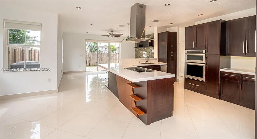 7670 NW 113th Path Doral, FL 33178