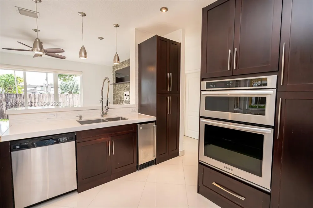 7670 NW 113th Path Doral, FL 33178