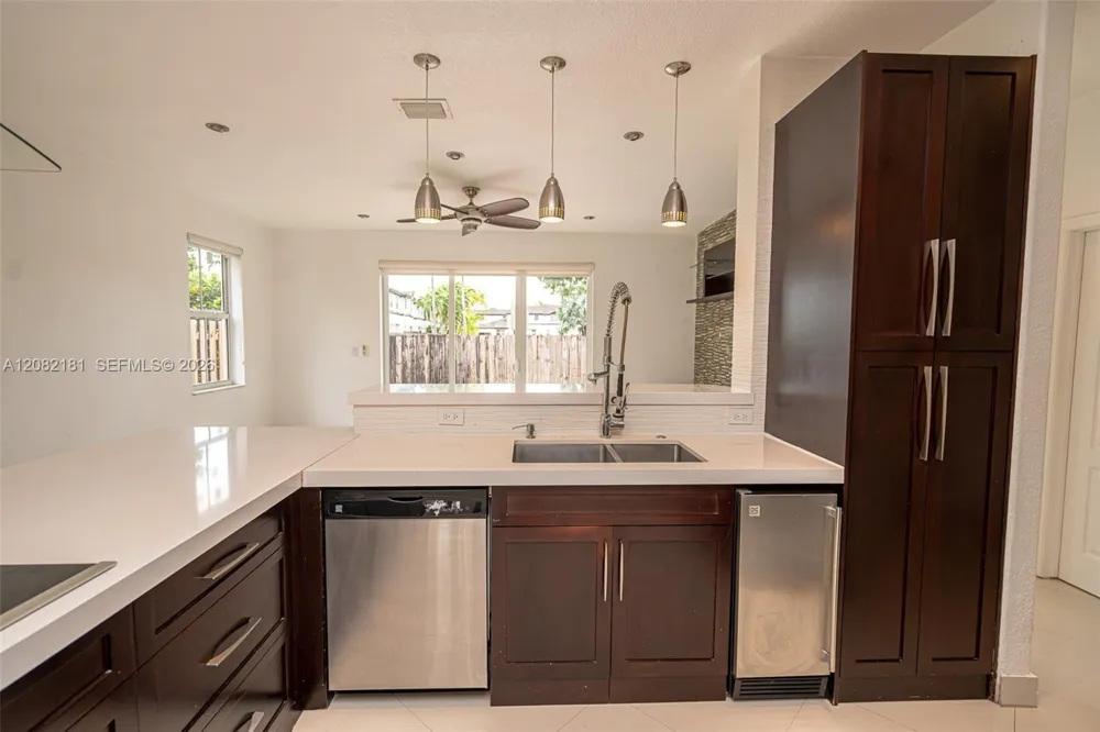 7670 NW 113th Path Doral, FL 33178