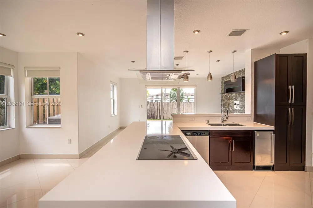 7670 NW 113th Path Doral, FL 33178