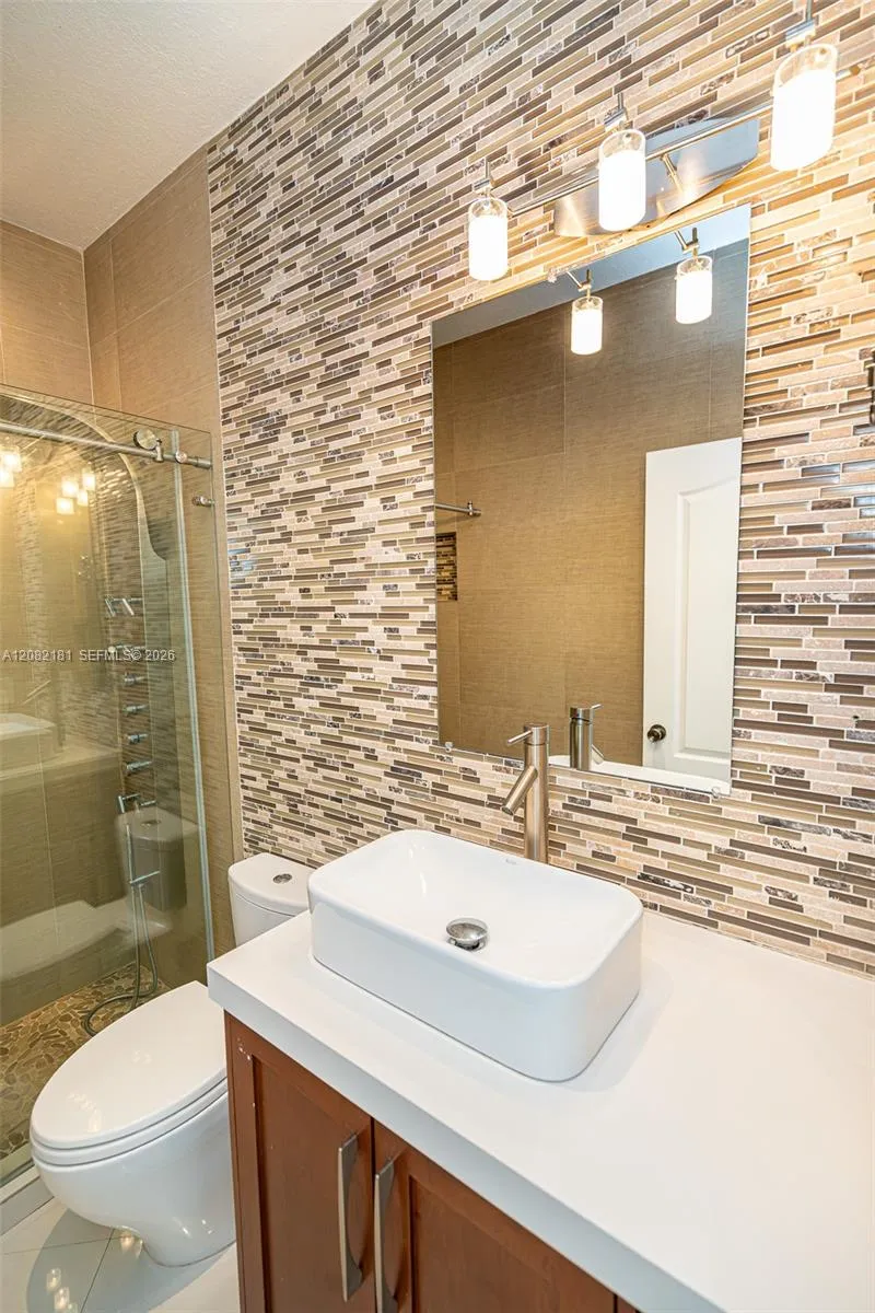 7670 NW 113th Path Doral, FL 33178