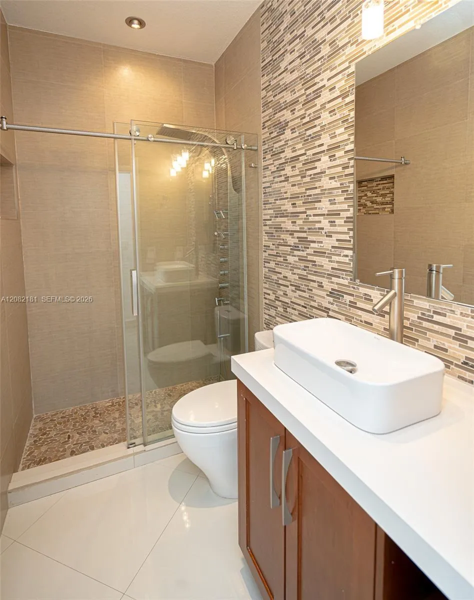 7670 NW 113th Path Doral, FL 33178