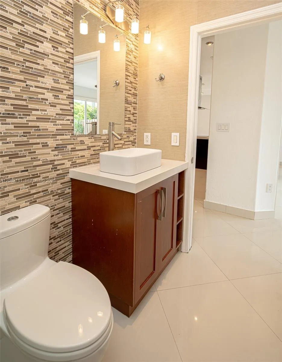 7670 NW 113th Path Doral, FL 33178