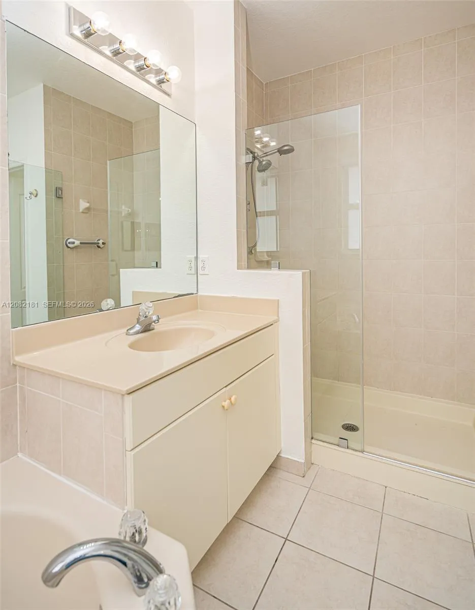 7670 NW 113th Path Doral, FL 33178