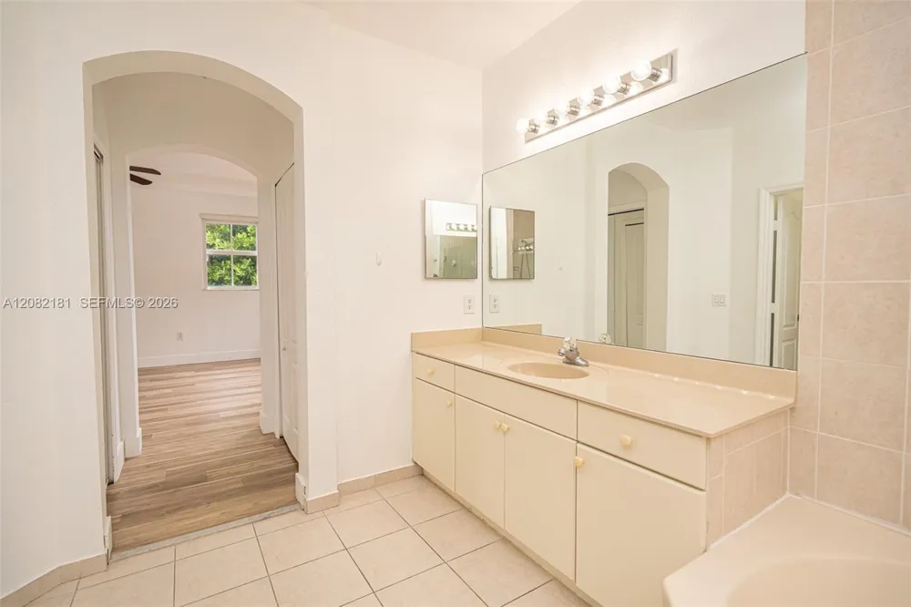 7670 NW 113th Path Doral, FL 33178