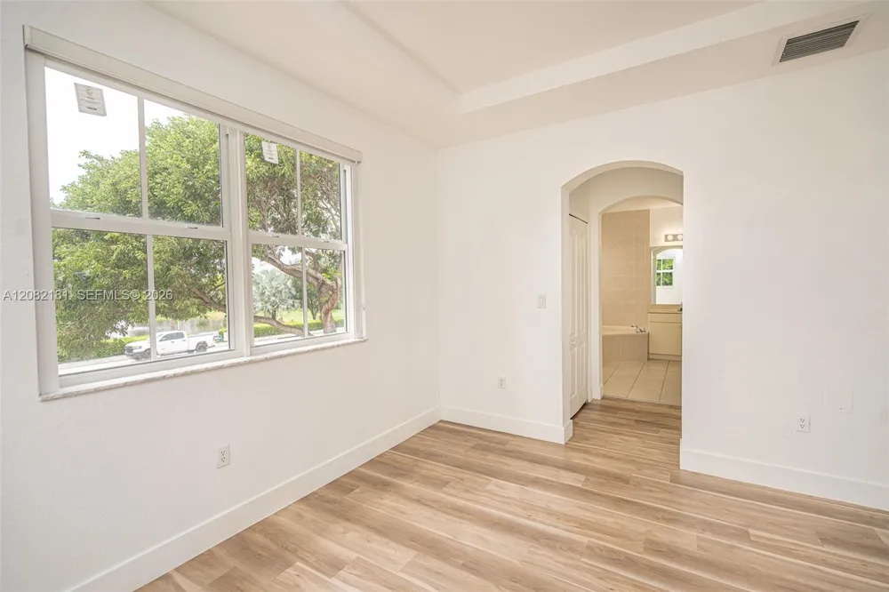 7670 NW 113th Path Doral, FL 33178