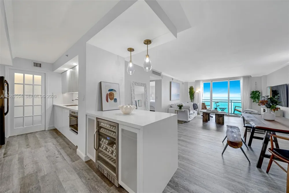 6917 Collins Ave #1409 Miami Beach, FL 33141