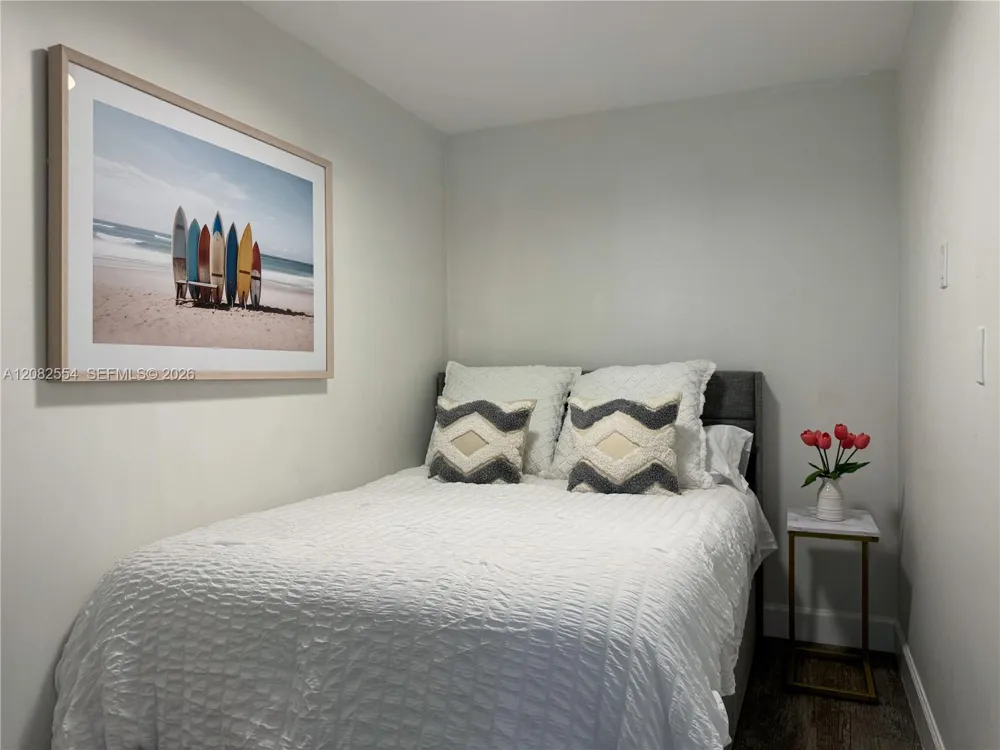6917 Collins Ave #1409 Miami Beach, FL 33141