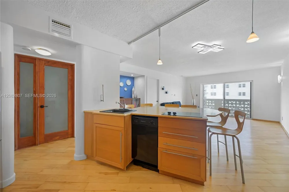 1901 S Ocean Dr #303 Hollywood, FL 33019