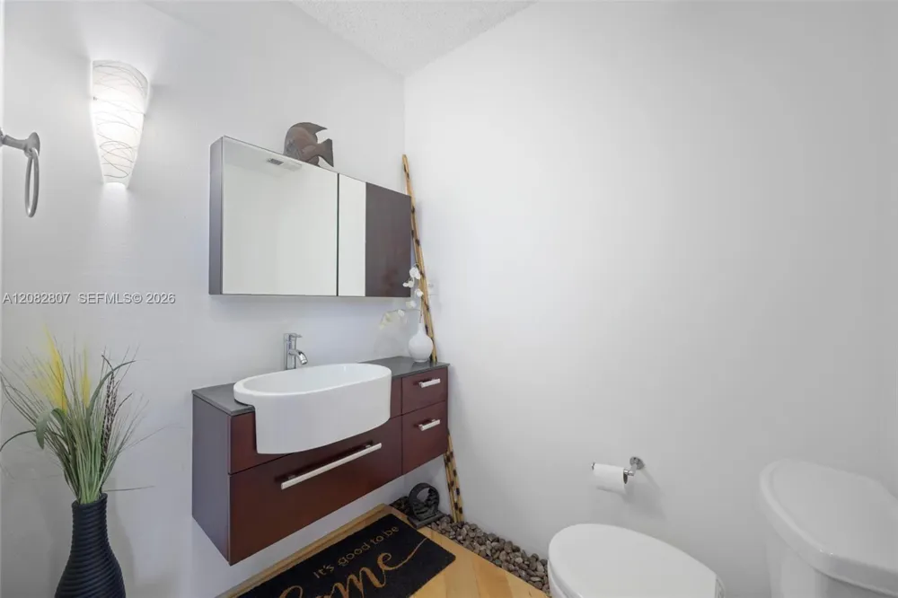 1901 S Ocean Dr #303 Hollywood, FL 33019