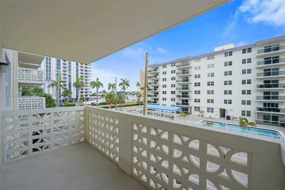 1901 S Ocean Dr #303 Hollywood, FL 33019