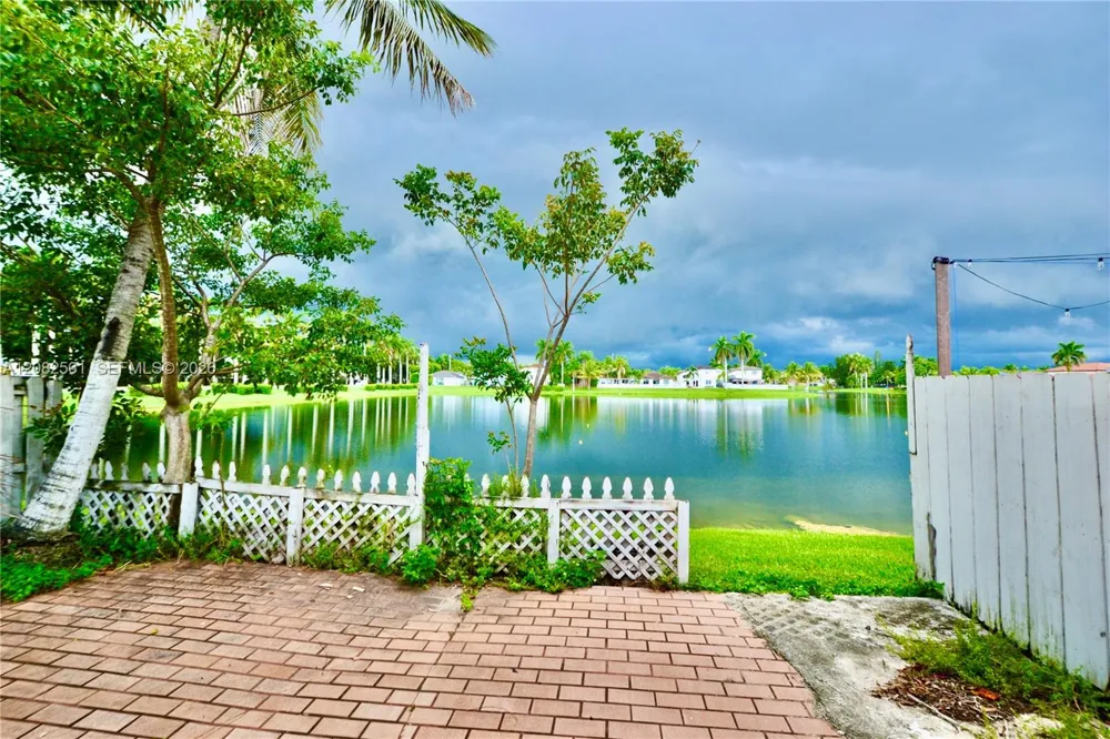 7132 SW 158th Path Miami, FL 33193