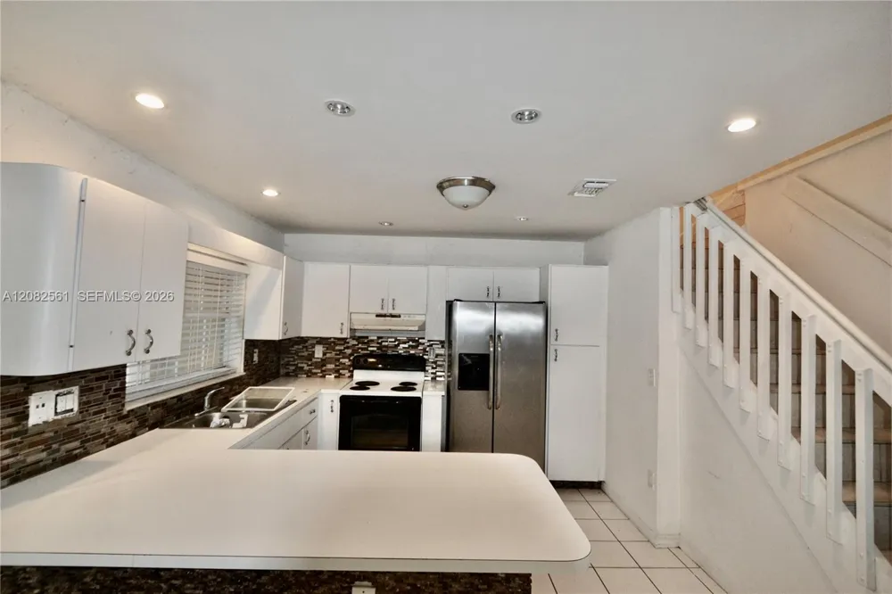 7132 SW 158th Path Miami, FL 33193