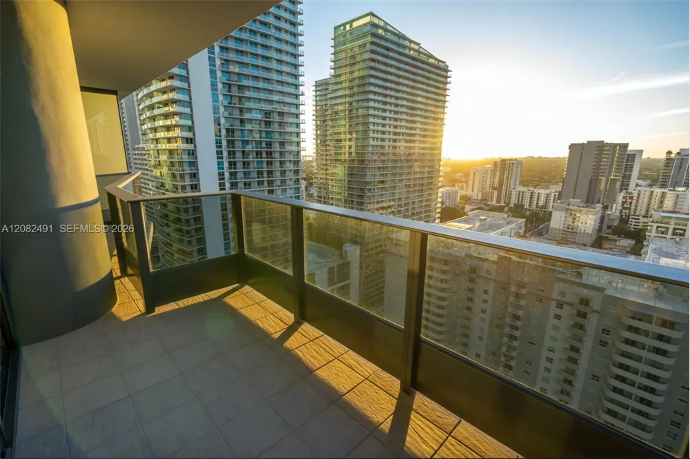 1000 Brickell Plaza #2406 Miami, FL 33131