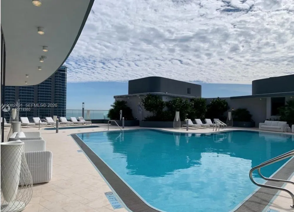 1000 Brickell Plaza #2406 Miami, FL 33131
