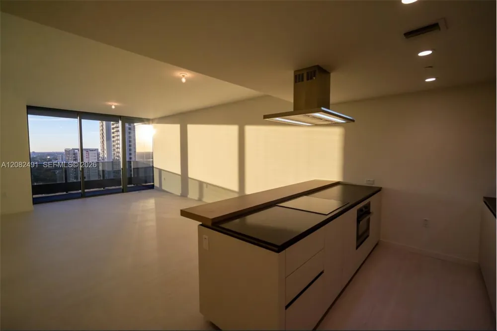 1000 Brickell Plaza #2406 Miami, FL 33131