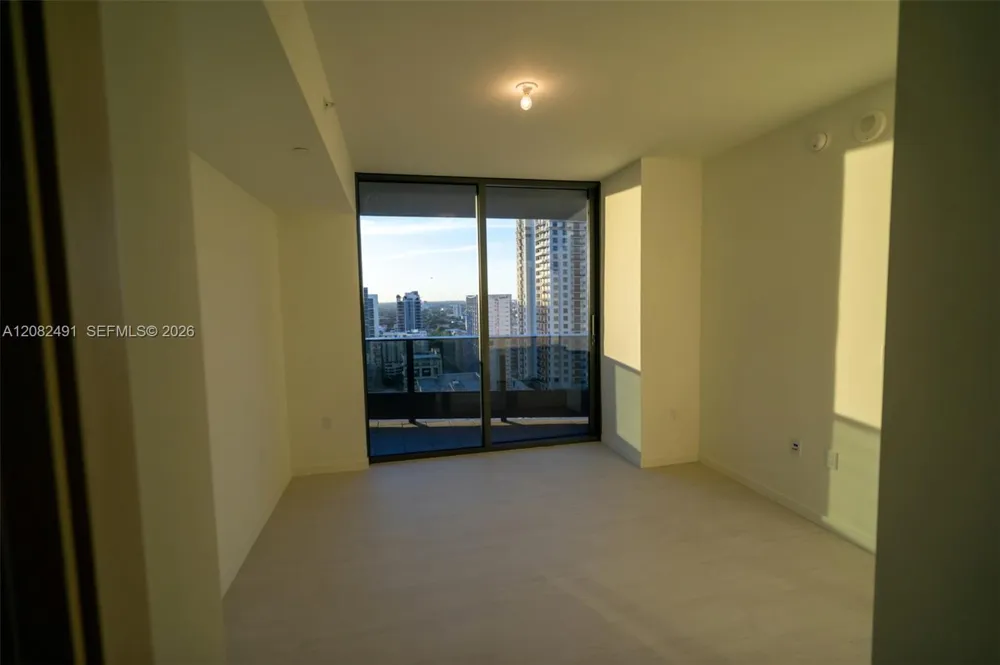 1000 Brickell Plaza #2406 Miami, FL 33131