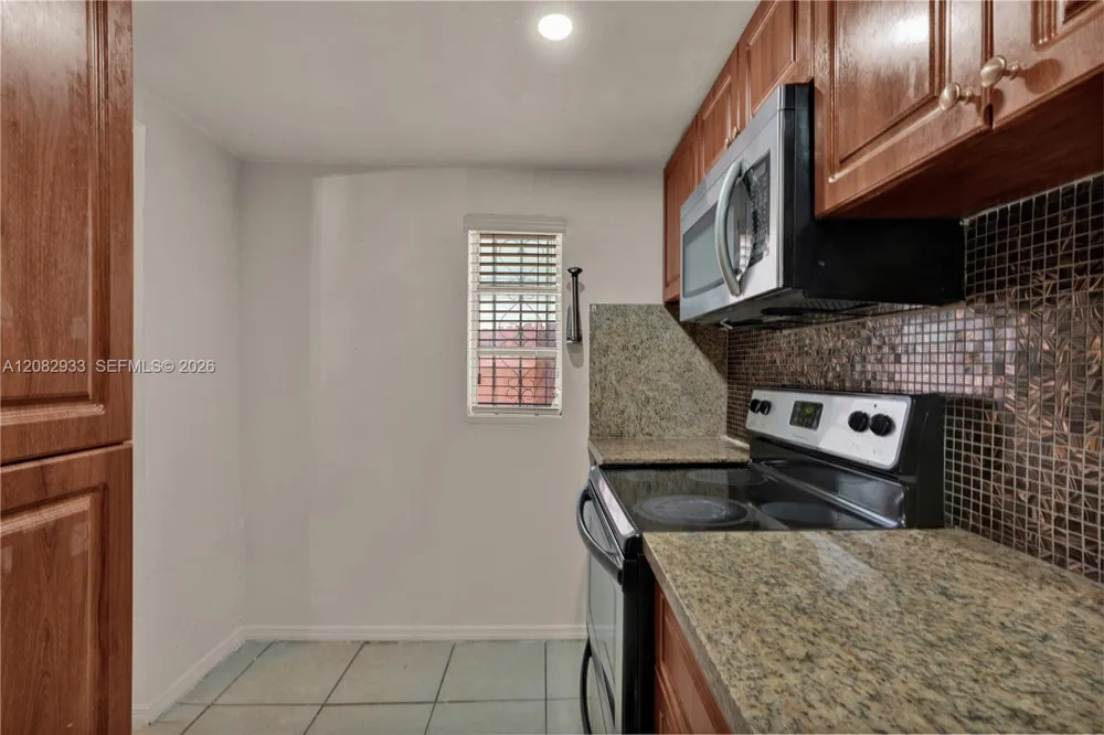 2145 SW 7th St #3 Miami, FL 33135