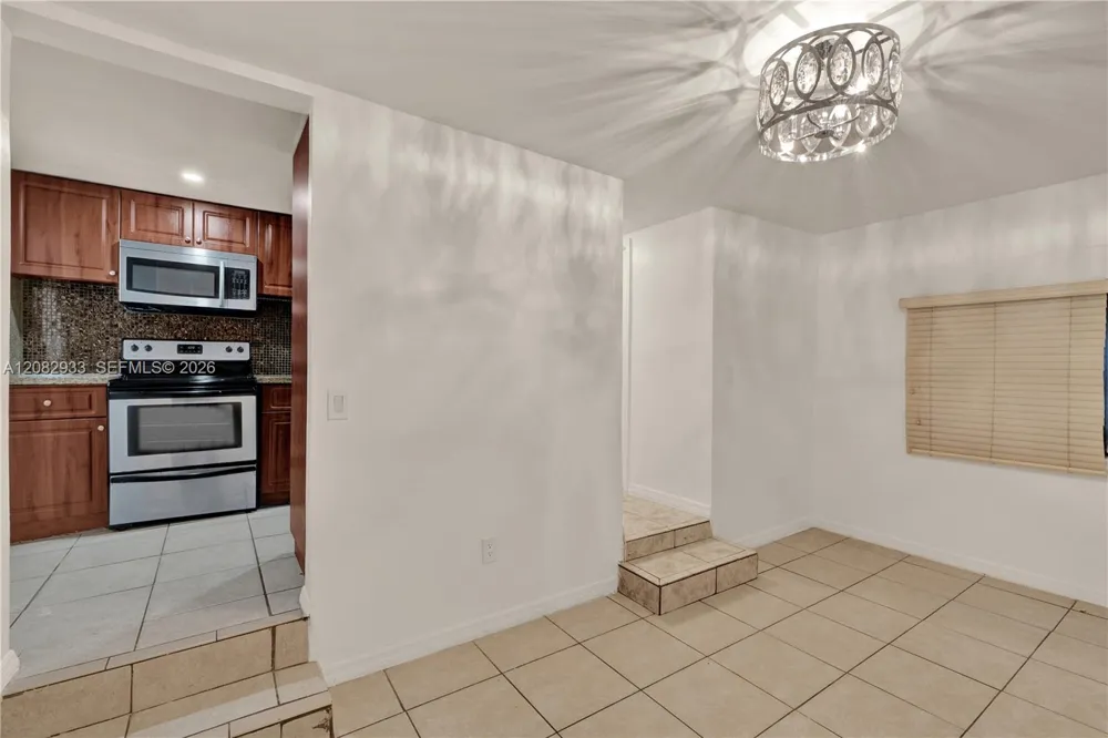 2145 SW 7th St #3 Miami, FL 33135