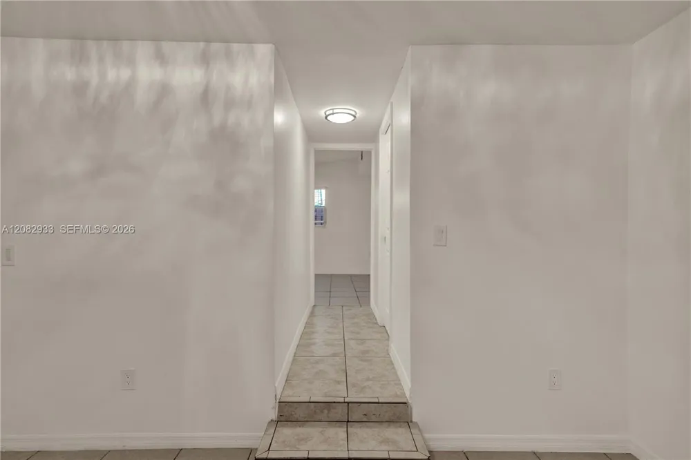2145 SW 7th St #3 Miami, FL 33135
