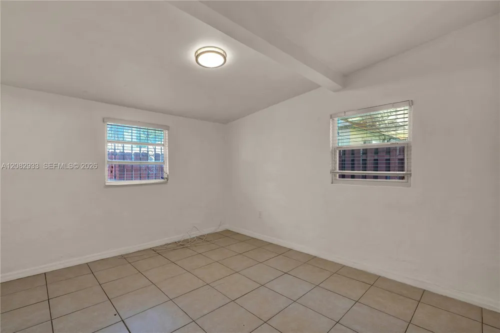 2145 SW 7th St #3 Miami, FL 33135