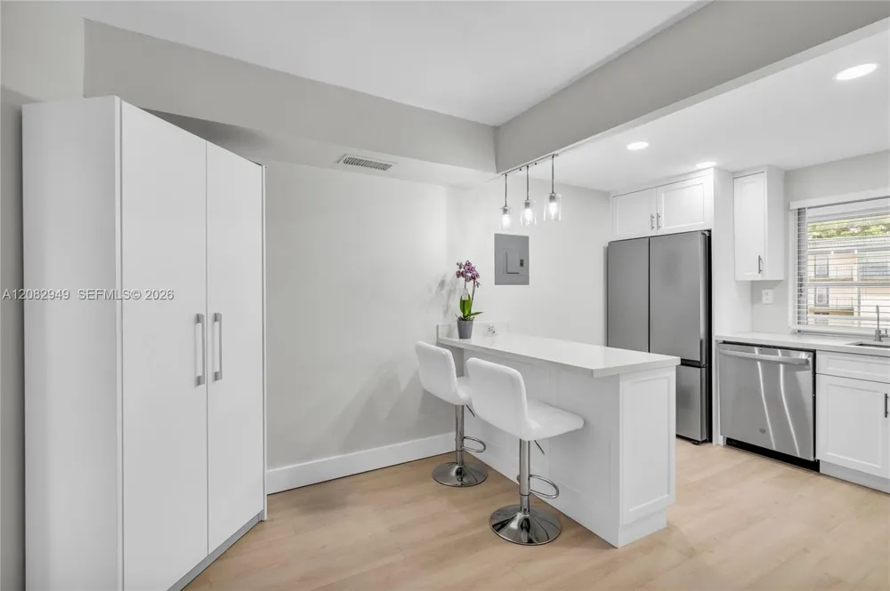 9091 Lime Bay Blvd #211 Tamarac, FL 33321