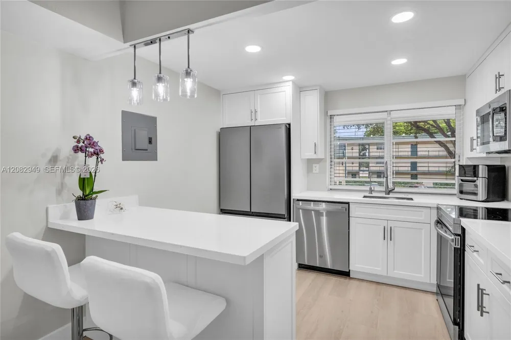 9091 Lime Bay Blvd #211 Tamarac, FL 33321