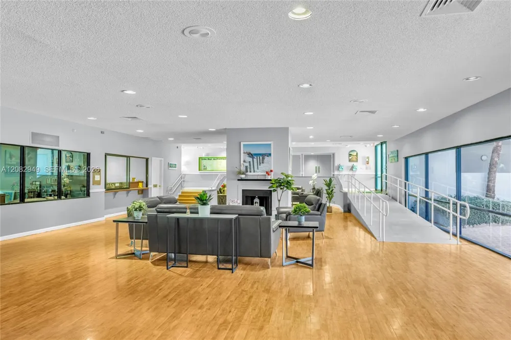 9091 Lime Bay Blvd #211 Tamarac, FL 33321