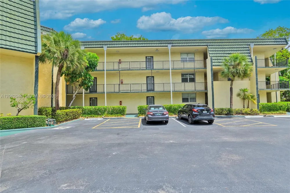 9091 Lime Bay Blvd #211 Tamarac, FL 33321