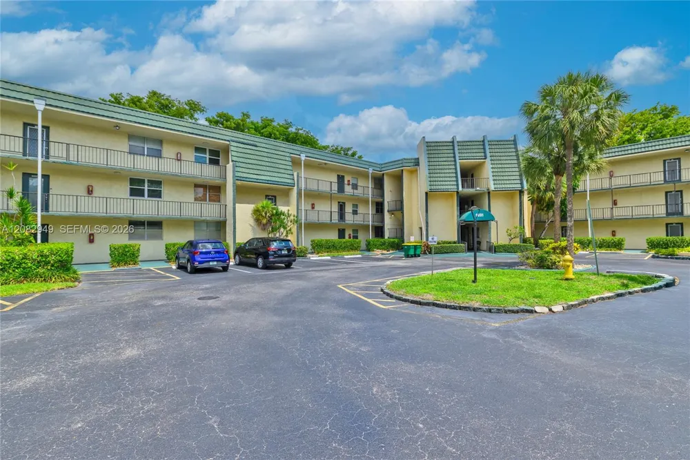9091 Lime Bay Blvd #211 Tamarac, FL 33321