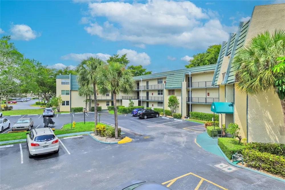 9091 Lime Bay Blvd #211 Tamarac, FL 33321
