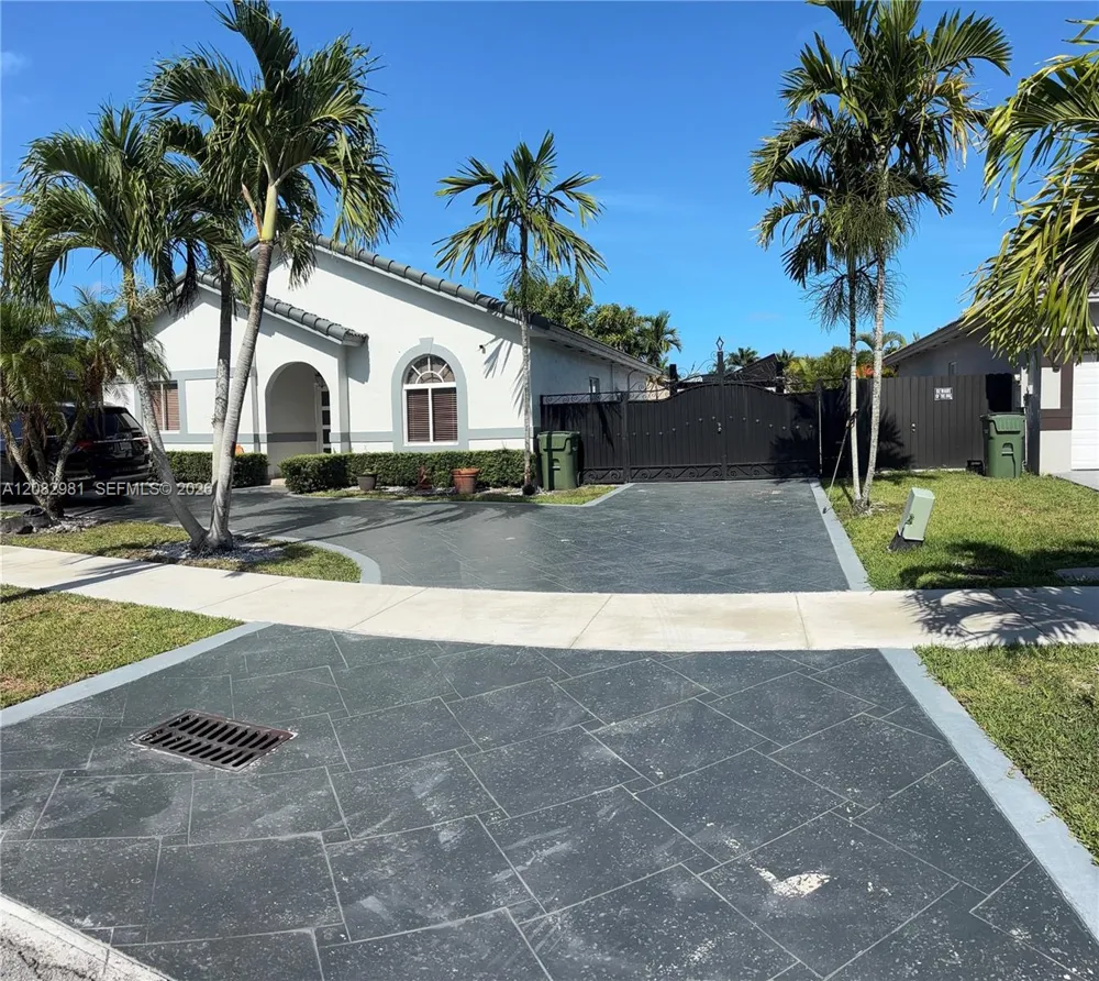 709 SE 13th Ter #709 Homestead, FL 33033