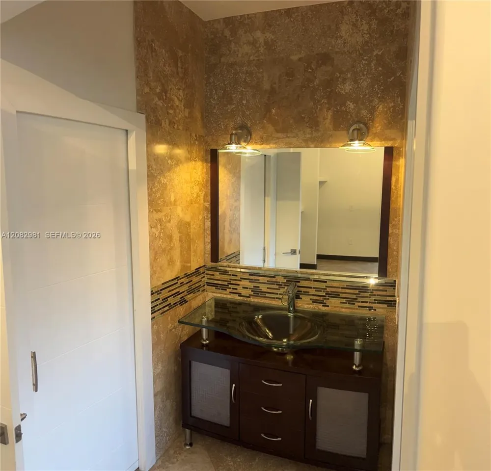 709 SE 13th Ter #709 Homestead, FL 33033