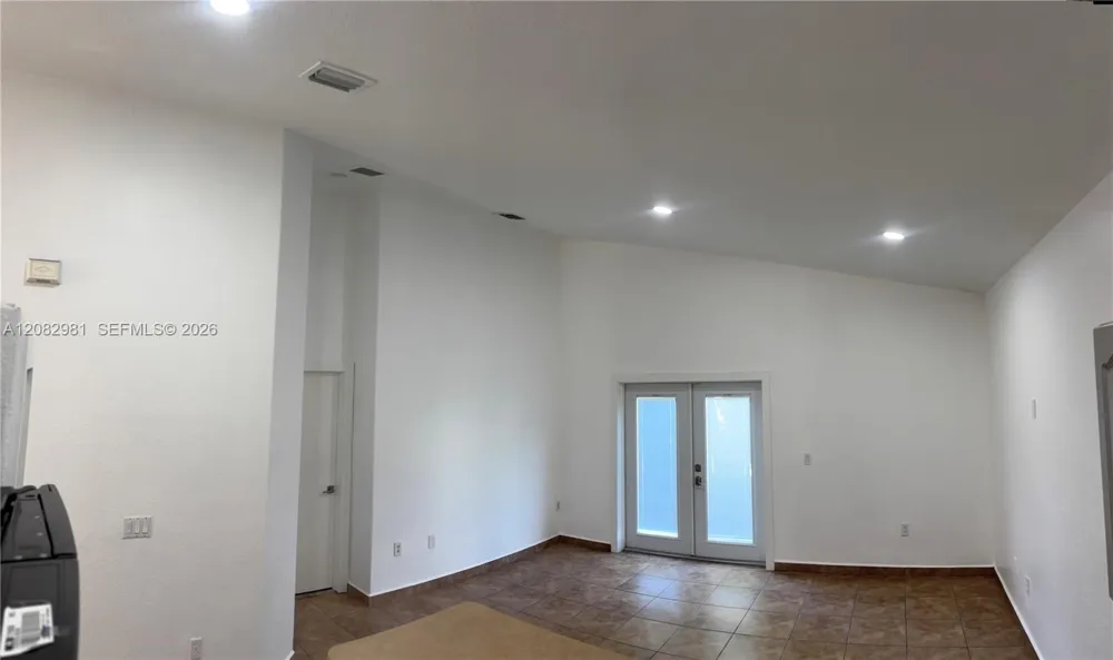 709 SE 13th Ter #709 Homestead, FL 33033