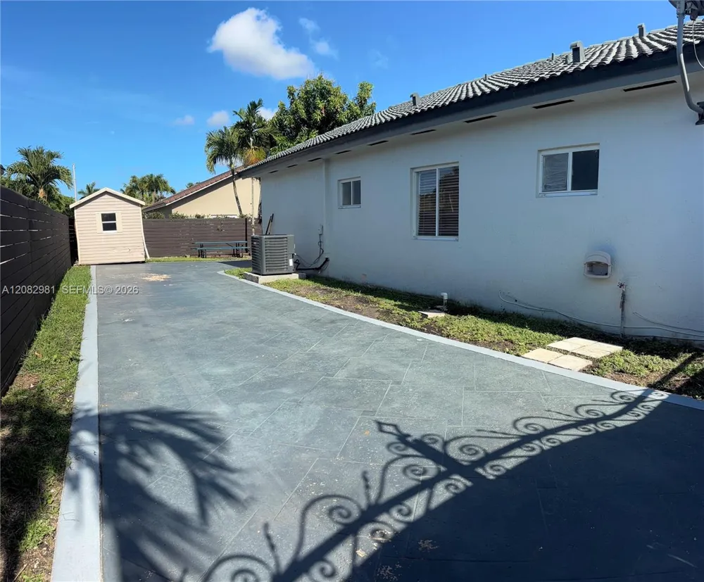 709 SE 13th Ter #709 Homestead, FL 33033