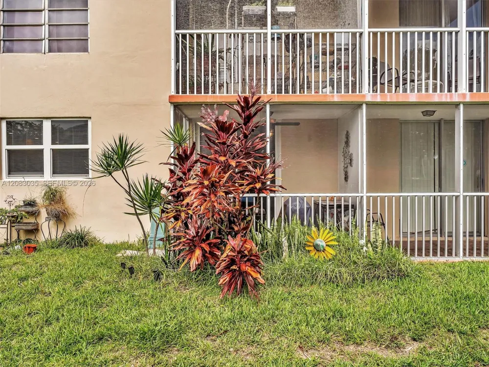 1700 NE 191st St #102 Miami, FL 33179