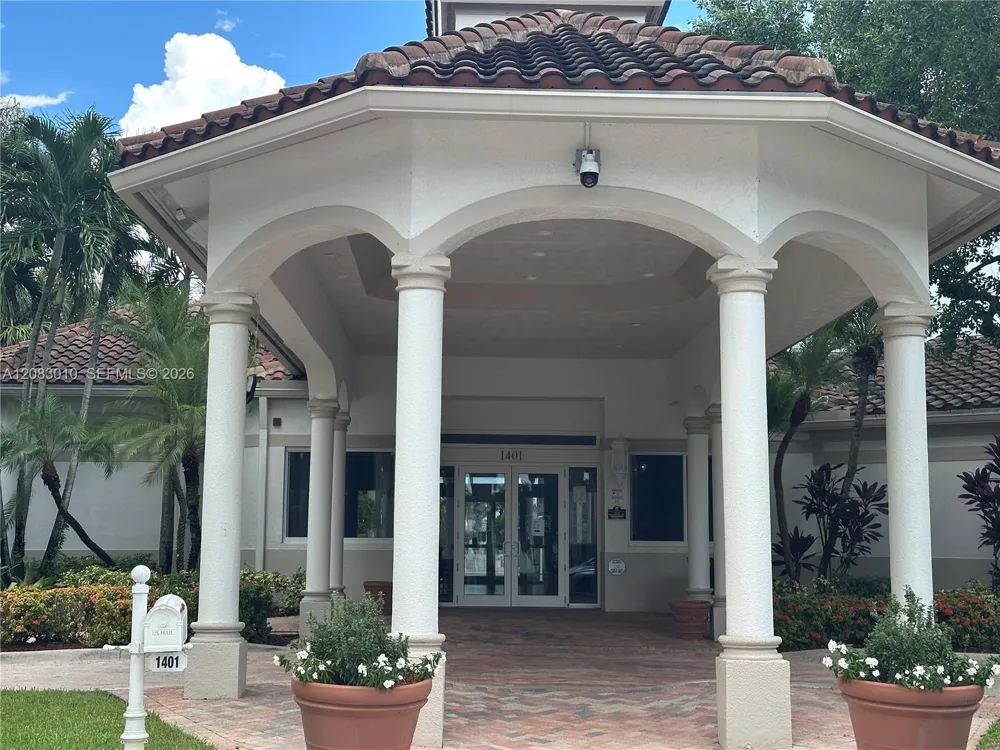 17139 NW 23rd St Pembroke Pines, FL 33028