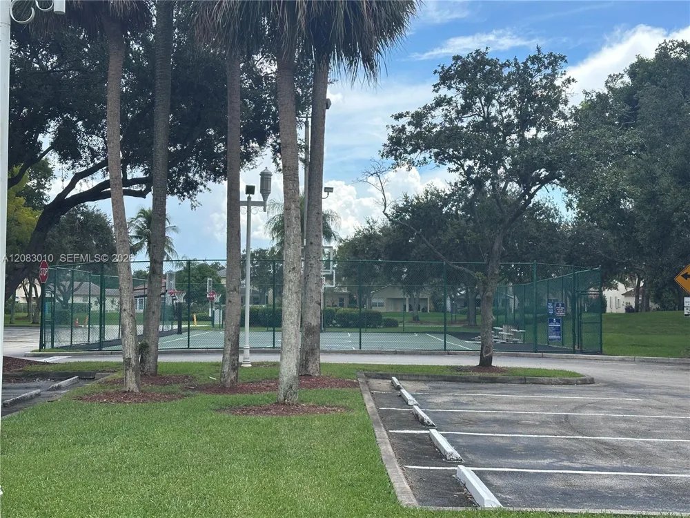 17139 NW 23rd St Pembroke Pines, FL 33028