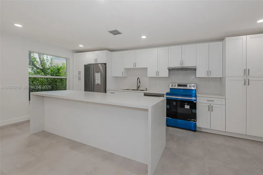 17139 NW 23rd St Pembroke Pines, FL 33028