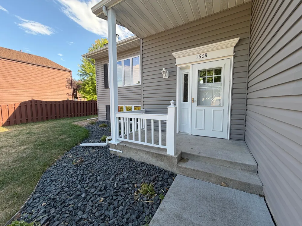 1608 38th Avenue S Fargo, ND 58104