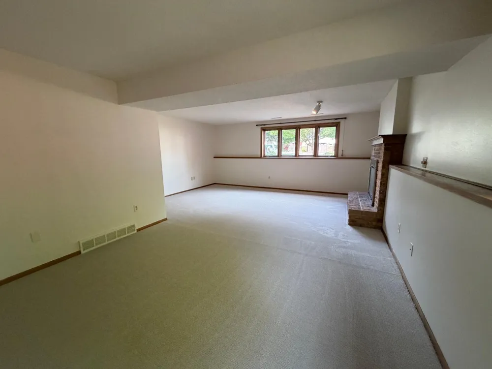 1608 38th Avenue S Fargo, ND 58104