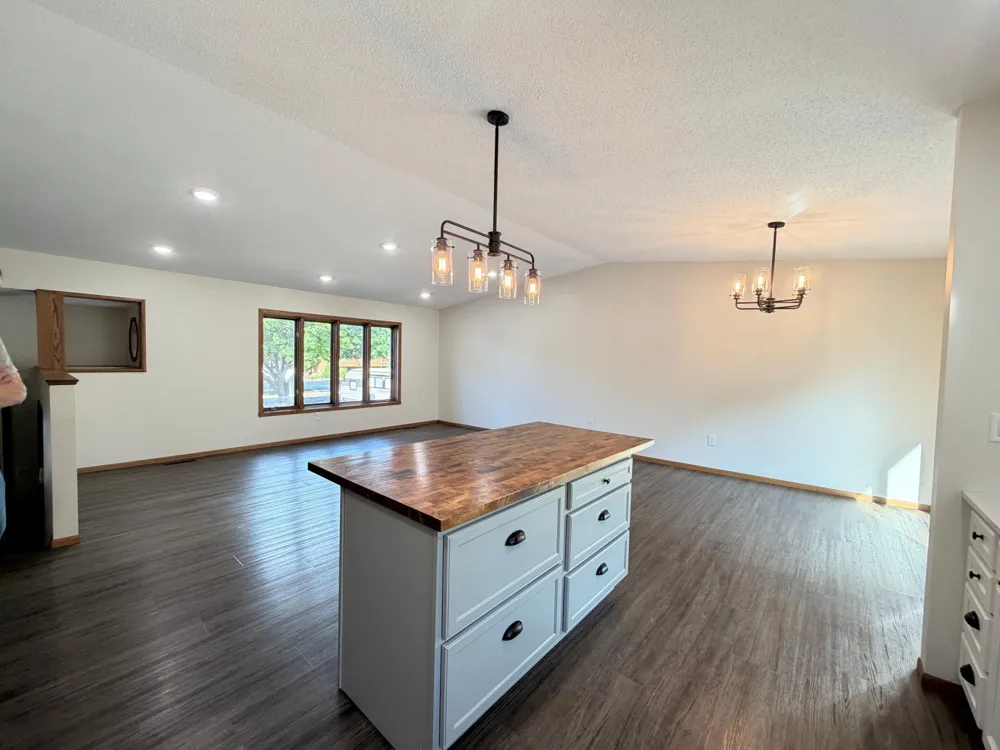 1608 38th Avenue S Fargo, ND 58104