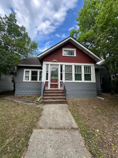 1034 University Drive