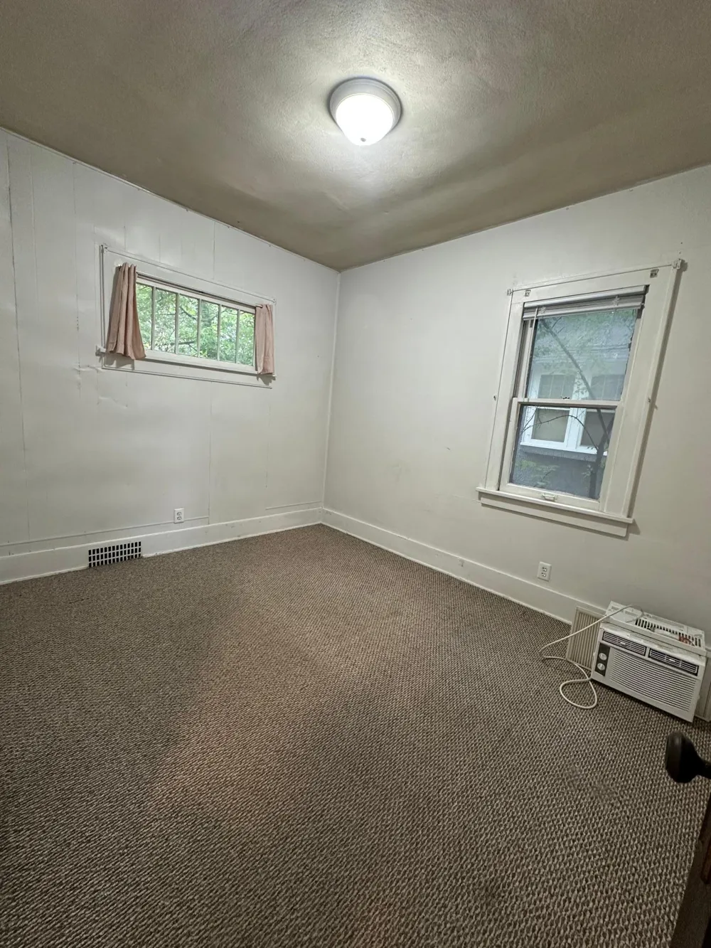 1034 University Drive Fargo, ND 58102