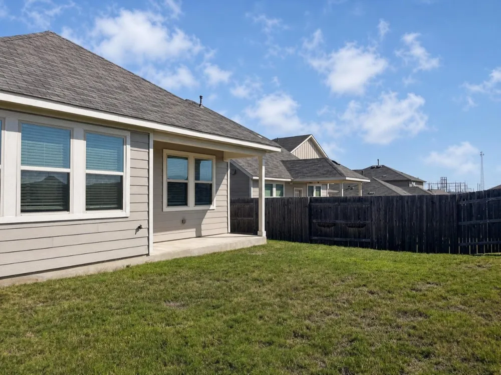 366 Papaya Drive Buda, TX 78610