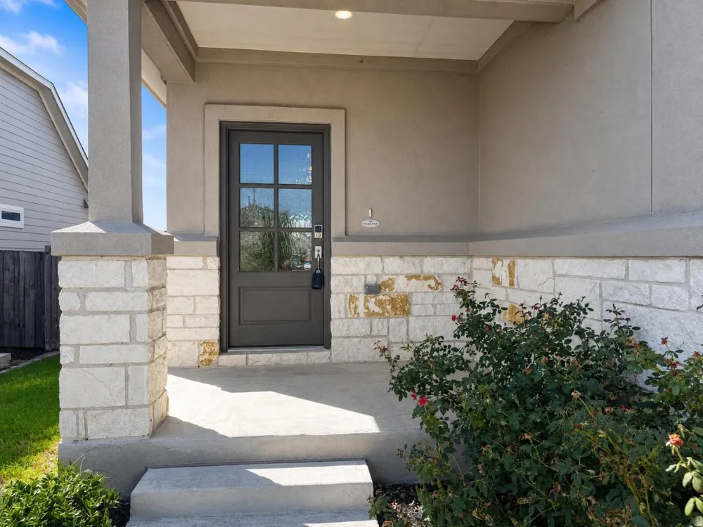 366 Papaya Drive Buda, TX 78610