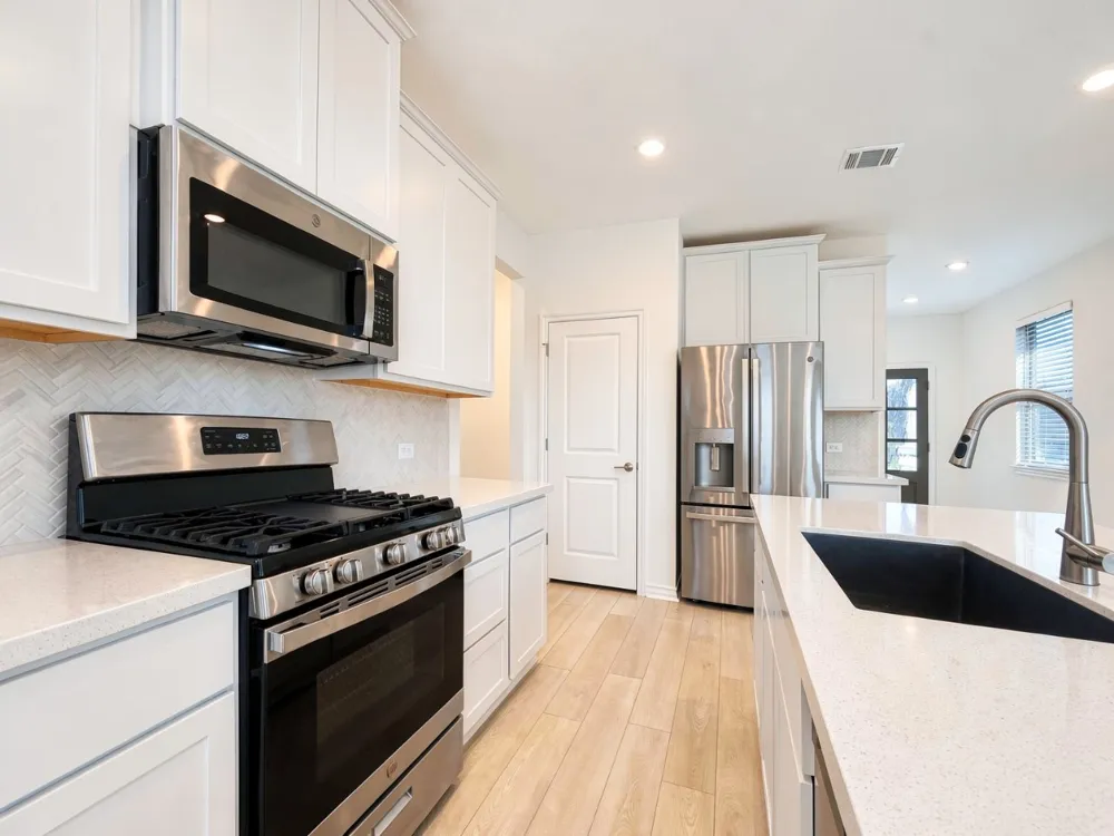 366 Papaya Drive Buda, TX 78610