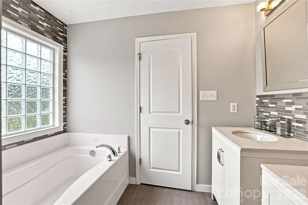 14902 Brotherly Lane Charlotte, NC 28278